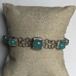 Brazilian Sea Blue Chalcedony Gemstones (17.00 cts) in Platinum Bracelet